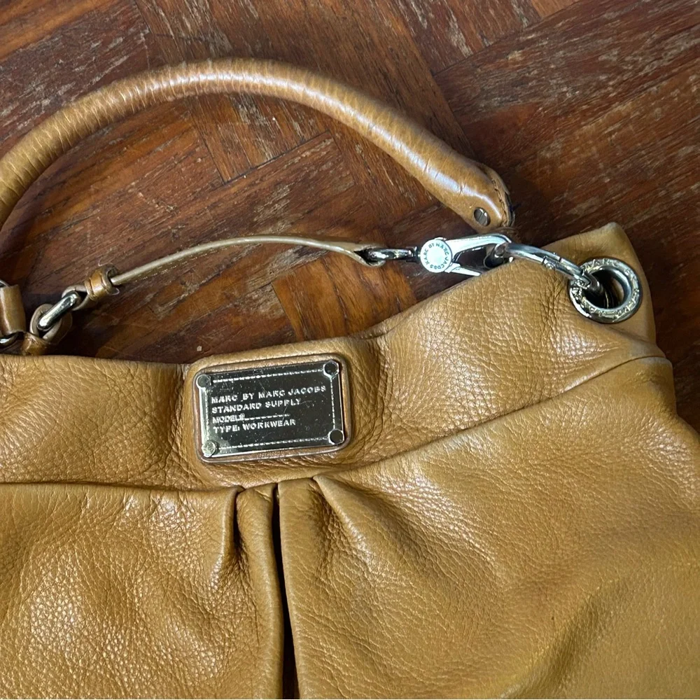 Marc Jacobs Leather Hobo Shoulder Bag